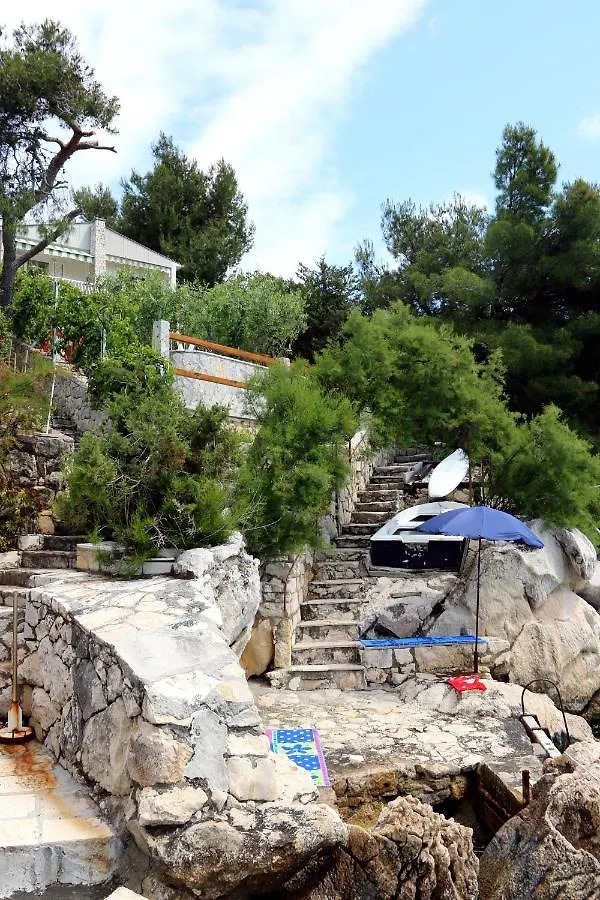 Family Friendly Apartments With A Swimming Pool Okrug Donji, Ciovo - 8072 0*, Donji Okrug (Ciovo)