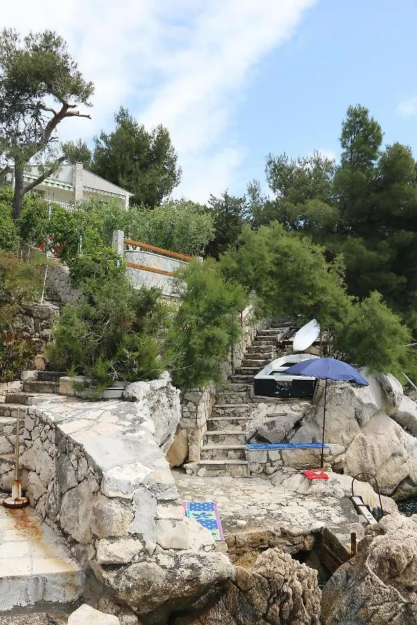 Family Friendly Apartments With A Swimming Pool Okrug Donji, Ciovo - 8072 Donji Okrug (Ciovo)