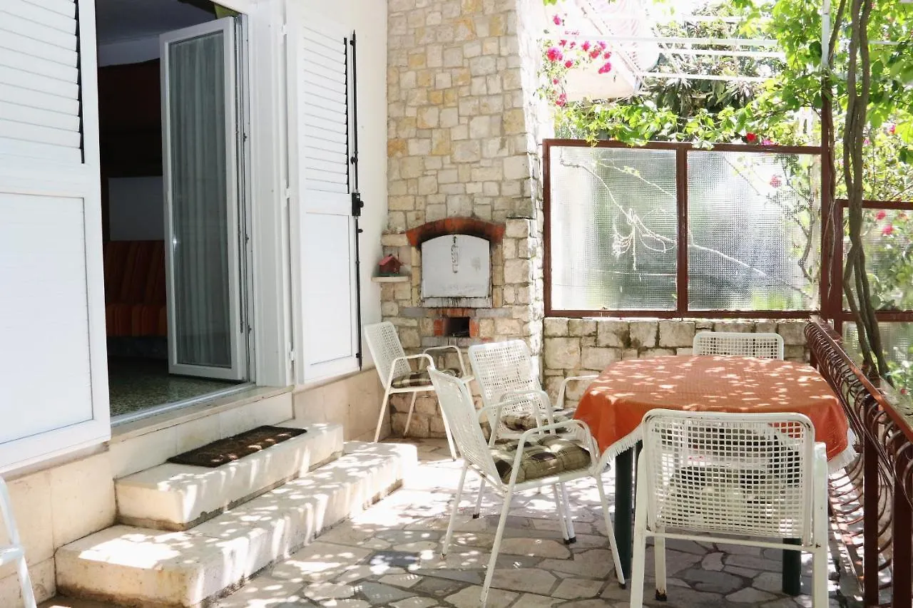 Family Friendly Apartments With A Swimming Pool Okrug Donji, Ciovo - 8072 Croatia
